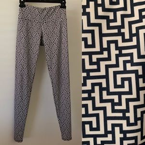 Onzie yoga leggings XS